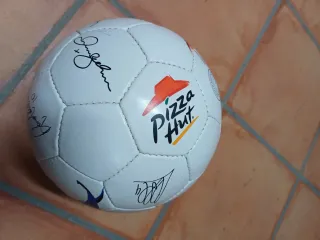 Balón de fútbol nuevo blanco