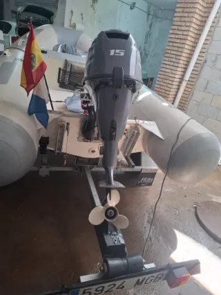 Embarcación Zodiac cadete 3.10 con motor Yamaha