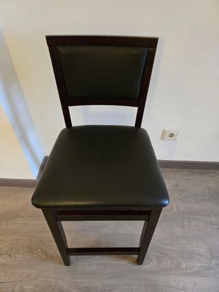 Mesa comedor y 3 sillas (LEER ANUNCIO COMPLETO)