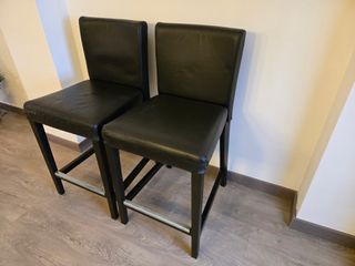 Mesa comedor y 3 sillas (LEER ANUNCIO COMPLETO)