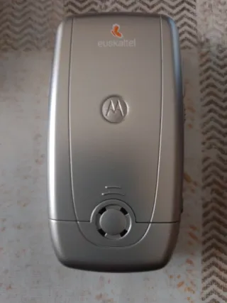 Móvil Motorola V360 Plata