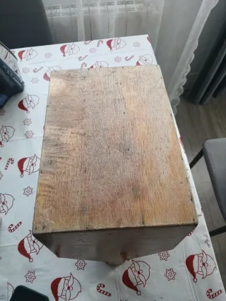 Caja rústica para lustrar zapatos hecha a mano