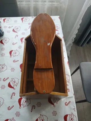 Caja rústica para lustrar zapatos hecha a mano