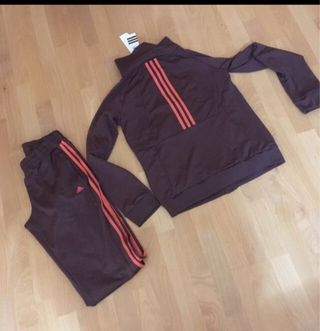 chandal deportivo morado Talla M Adidas