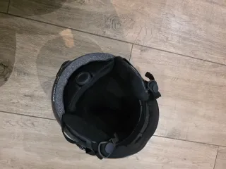 Casco de esquí con visera