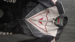 Mono Dainese 2 piezas cuero Talla 52