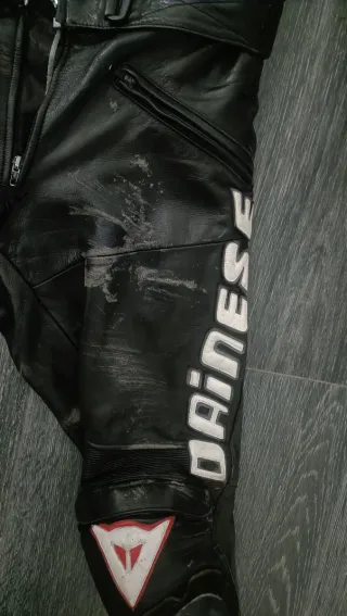 Mono Dainese 2 piezas cuero Talla 52