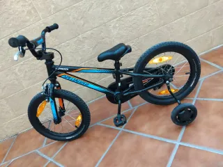 Bicicleta Specialized Hotrock 16