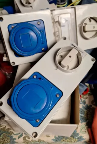 Spine e prese industriali