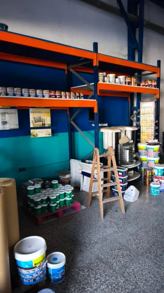 2 Estanterías Metálicas y Madera