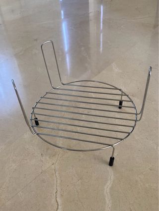 Trípode para microondas/horno