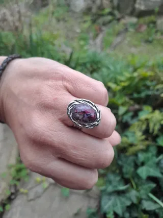 Anillo ajustable pétalos de buganvilla e hibisco
