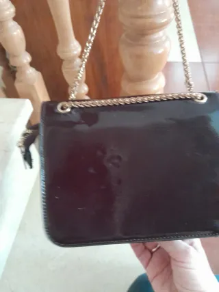 Bolso granate oscuro  charol