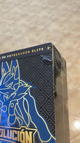 ETB Caja Entrenador Élite Pokémon MegaLucario