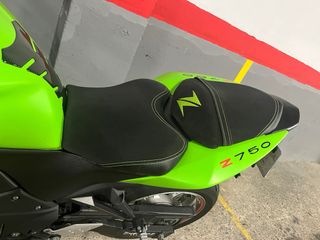 Kawasaki Z750