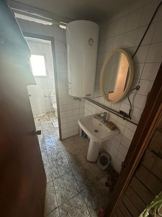 Alquiler de nave com puente grua y patio trasero