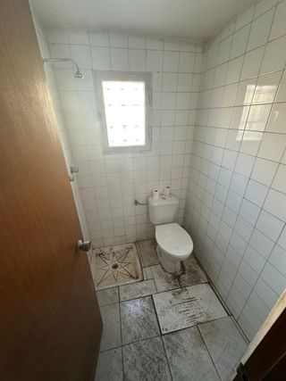 Alquiler de nave com puente grua y patio trasero