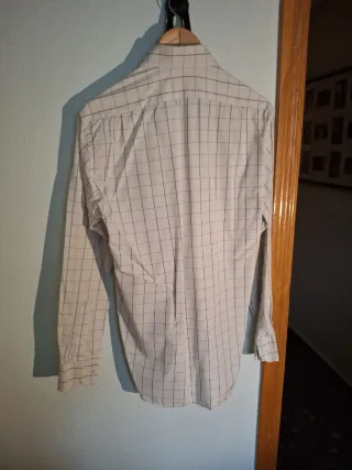 Camisa de cuadros azul y blanca