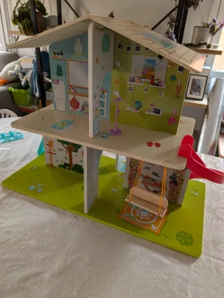 Casa de Muñecas de madera - Hape Rock & Slide