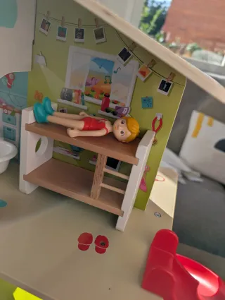 Casa de Muñecas de madera - Hape Rock & Slide