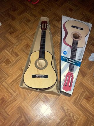 Guitarra infantil clásica 76 cm