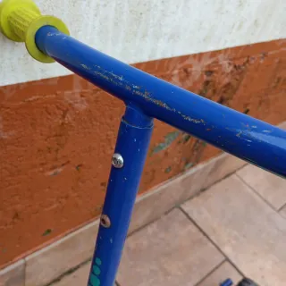 Patin de 3 ruedas azul y verde