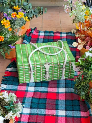 Cesta Picnic Vintage Años 60 mimbre verde y blanco