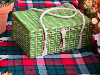 Cesta Picnic Vintage Años 60 mimbre verde y blanco
