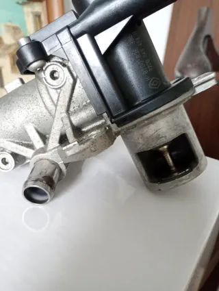 Válvula EGR K9K Limpia Descarbonizada