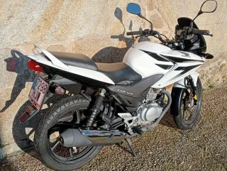 Honda CBF 125 Blanca