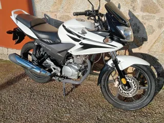 Honda CBF 125 Blanca