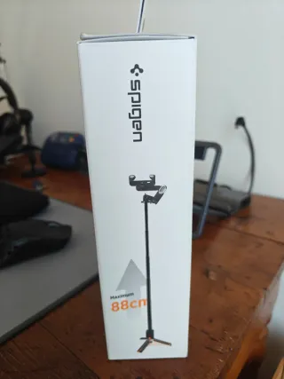 Spigen S620W Gimbal Selfie Stick Tripod
