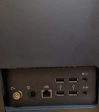 Ordenador todo en uno pantalla táctil 23" con TV