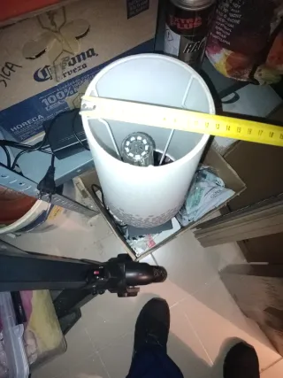 Lámpara de mesa cilíndrica