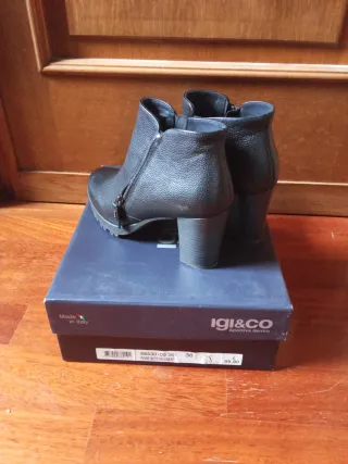 Stivaletti donna neri tacco