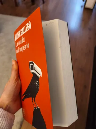 Novela La caída del imperio, de Javier Gallego.