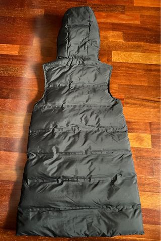 Chaleco acolchado ZARA largo negro