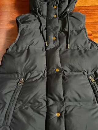 Chaleco acolchado ZARA largo negro
