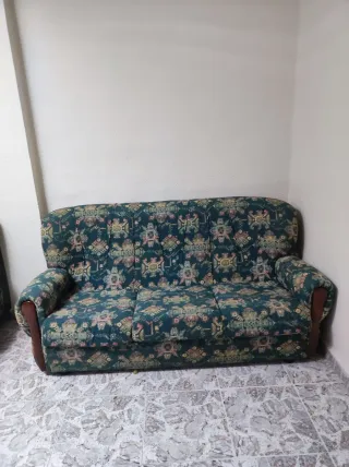 ¡¡URGE VENTA!! Conjunto Sofá y Butaca