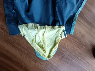 Cortavientos Decathlon azul