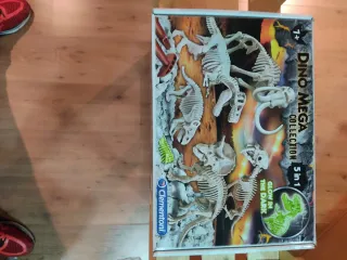 Set Excavación Dinosaurios Clementoni (sin abrir)