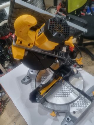 Ingletadora Vito 210mm 1200W