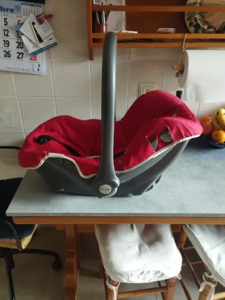 Maxi-Cosi Silla de Coche Bebé Roja