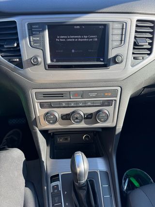 VW Golf Sportsvan Advance 125cv gasolina