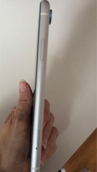 iPhone XR 128GB.  78% de batería