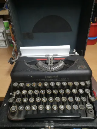 Máquina de escribir Imperial Modelo 1