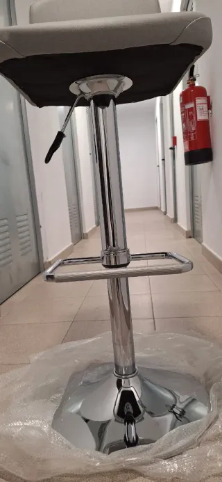 Taburete de cocina regulable