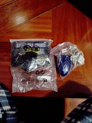 Lote de accesorios informáticos