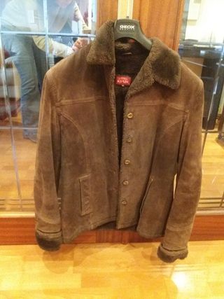 Abrigo marrón de piel Kiabi