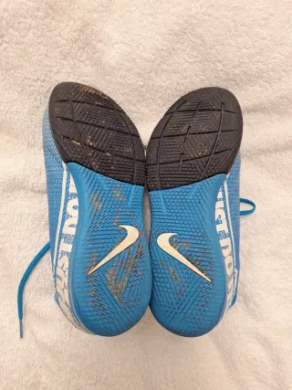 Botas de fútbol sala Nike azules talla 38